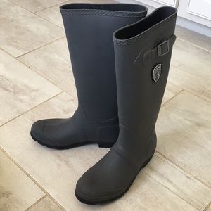 Grey Kamik Rainboots